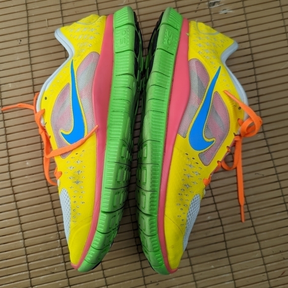 Nike iD Free Run 5.0  526812-902 women's sz 11W. Rare 902 color weigh. Great con - Picture 7 of 10